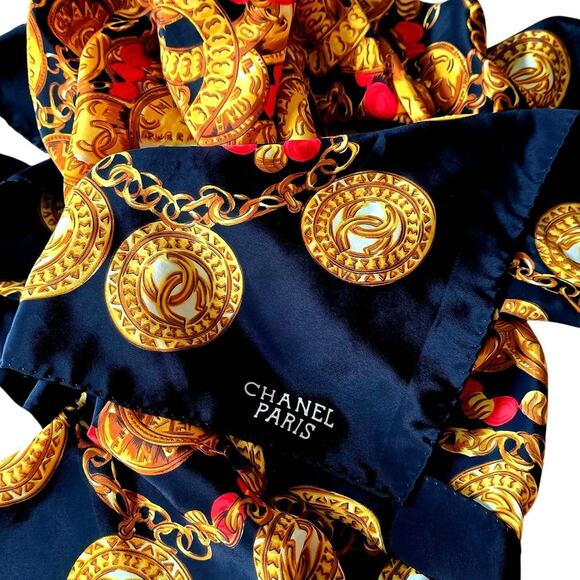 Authentic CHANEL Paris Silk Scarf – Gold Coin & Chain Print – Vintage 1990s –... - Picture 6 of 16